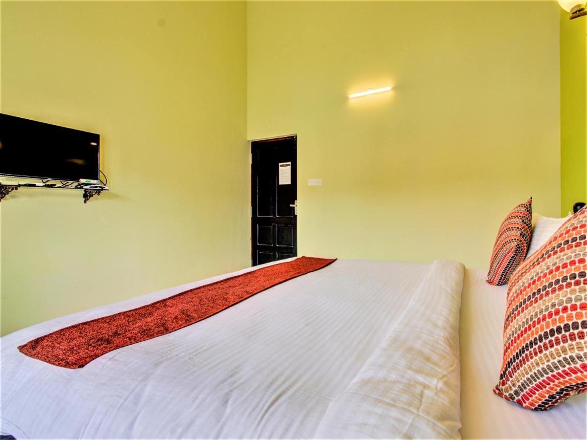 Vagator Retreat Resort With Swimming Pool Экстерьер фото