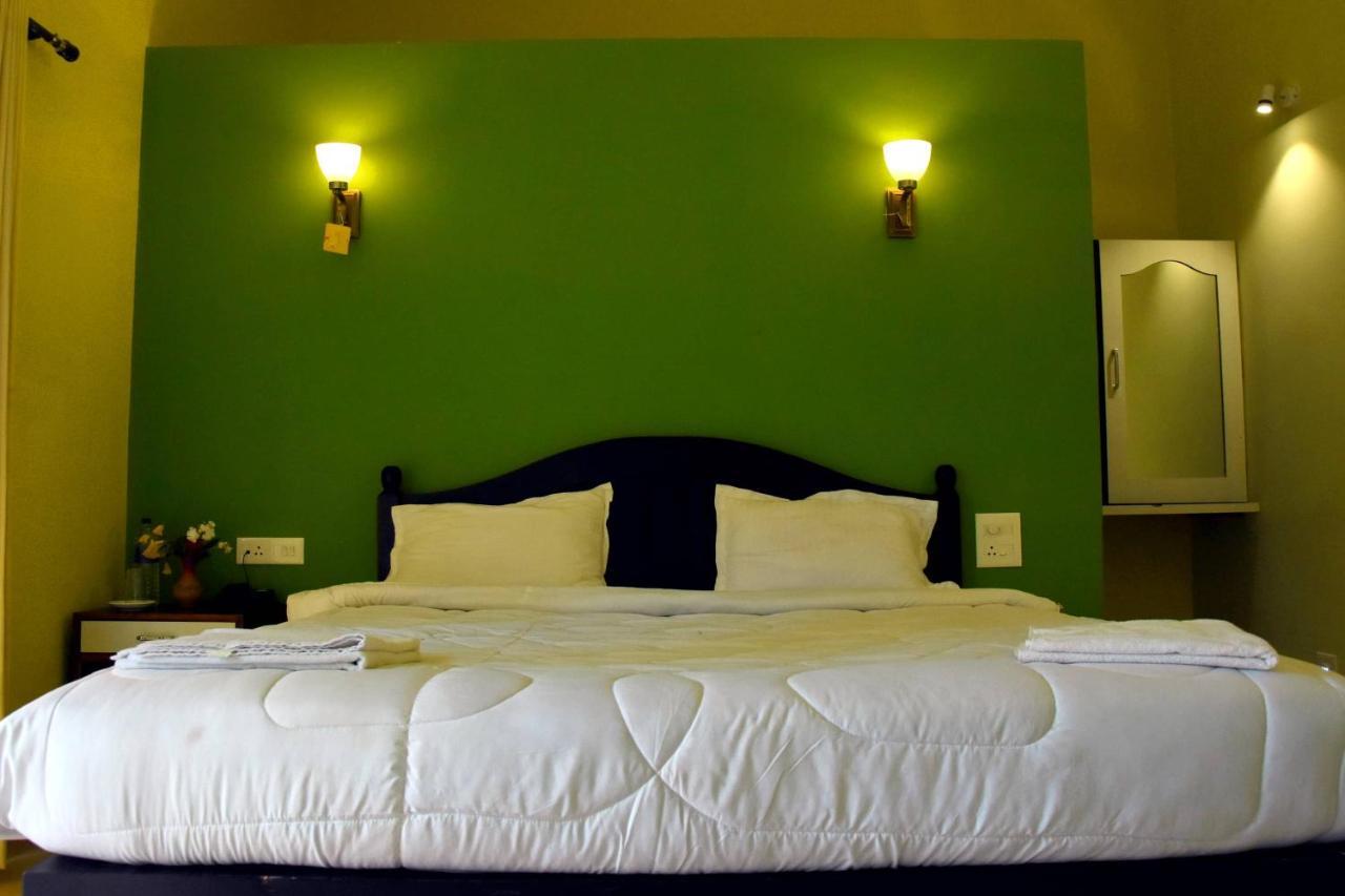 Vagator Retreat Resort With Swimming Pool Экстерьер фото