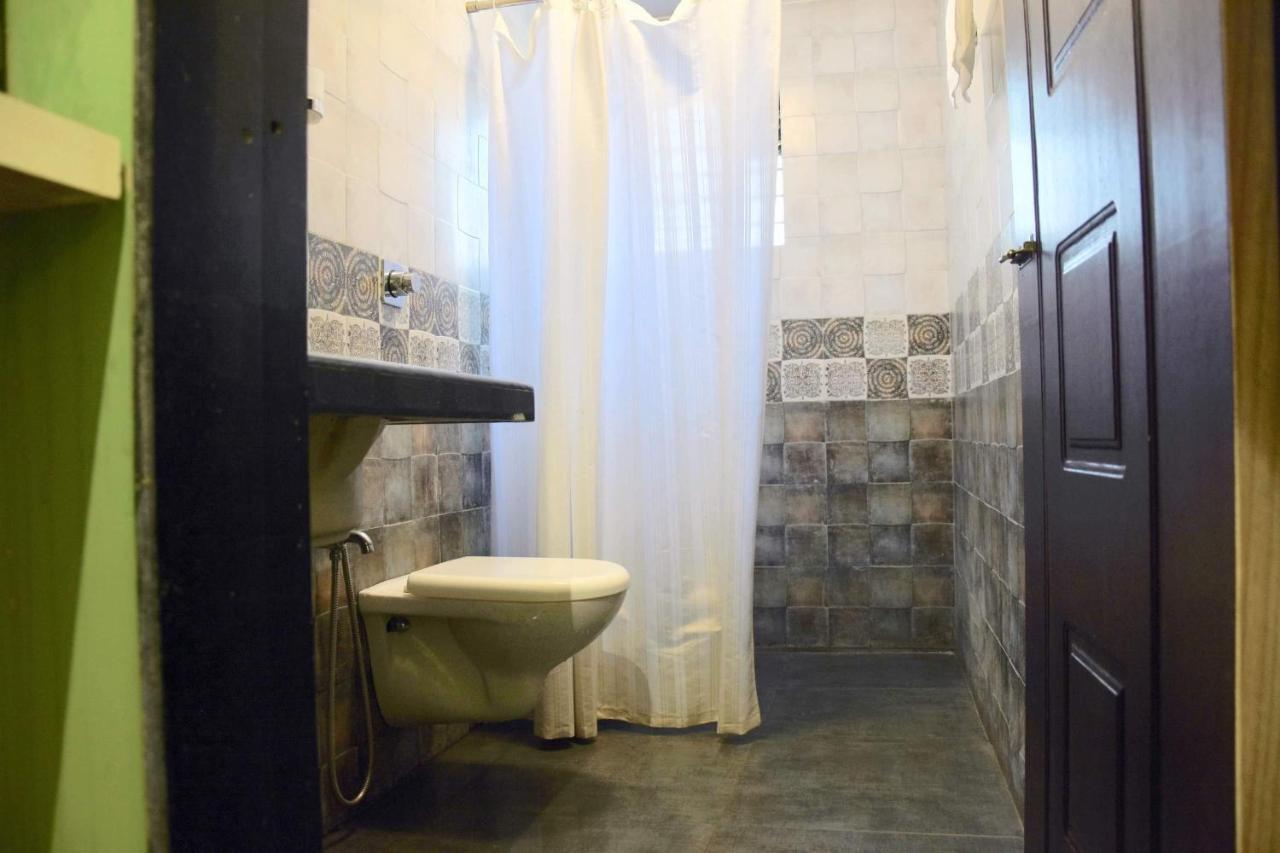 Vagator Retreat Resort With Swimming Pool Экстерьер фото
